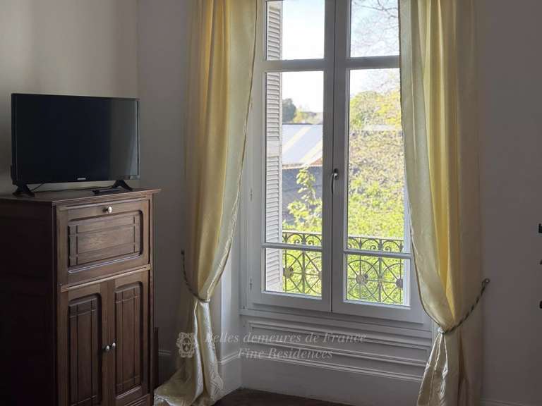 Manoir Chinon - 11 chambres - 8800m²