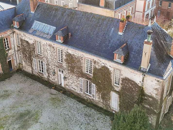 Maison Cholet - 9 chambres - 510m²