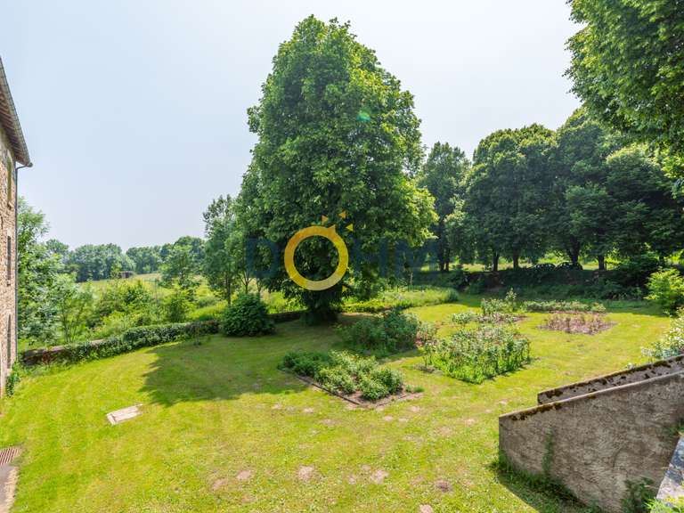 Maison Chomelix - 2300m²