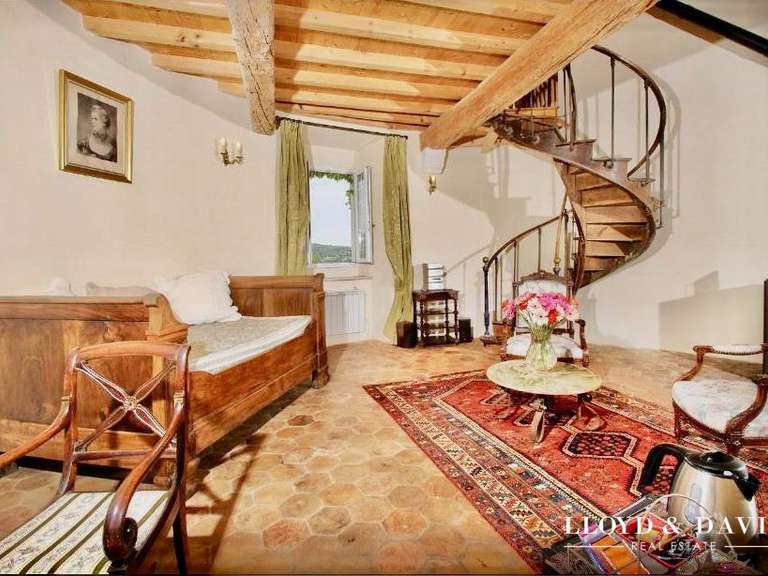 Castle Chomérac - 16 bedrooms - 1560m²