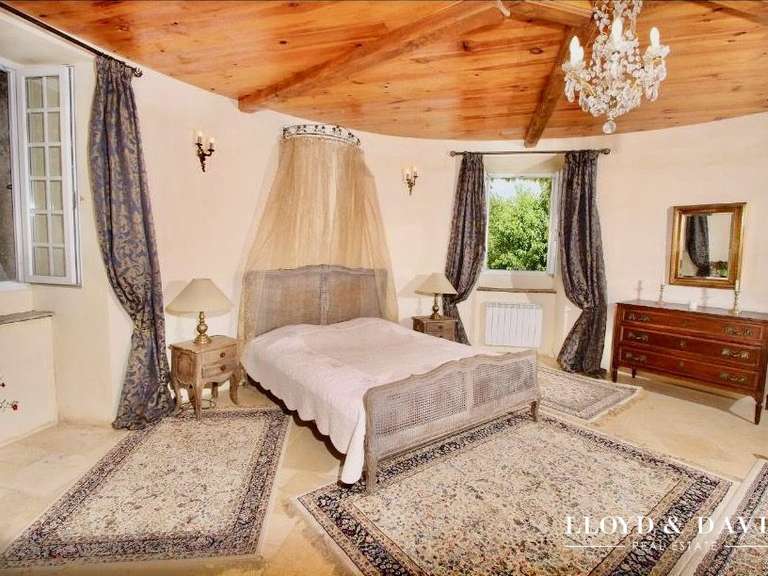 Castle Chomérac - 16 bedrooms - 1560m²