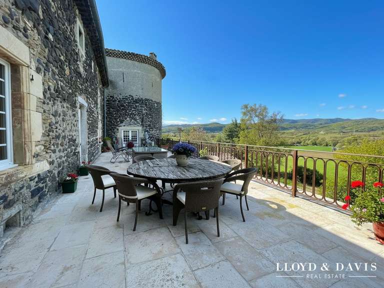 Castle Chomérac - 16 bedrooms - 1560m²