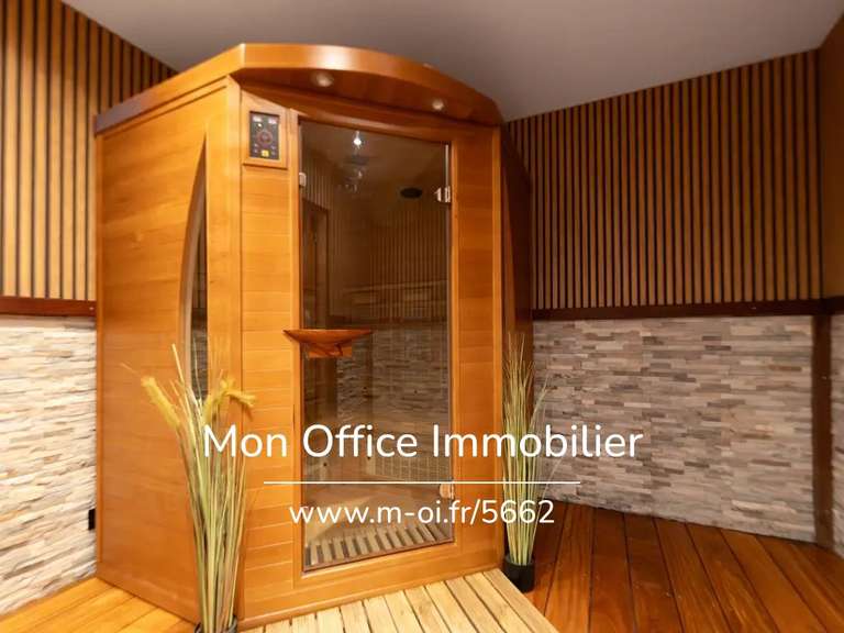 Maison Chorges - 10 chambres - 400m²