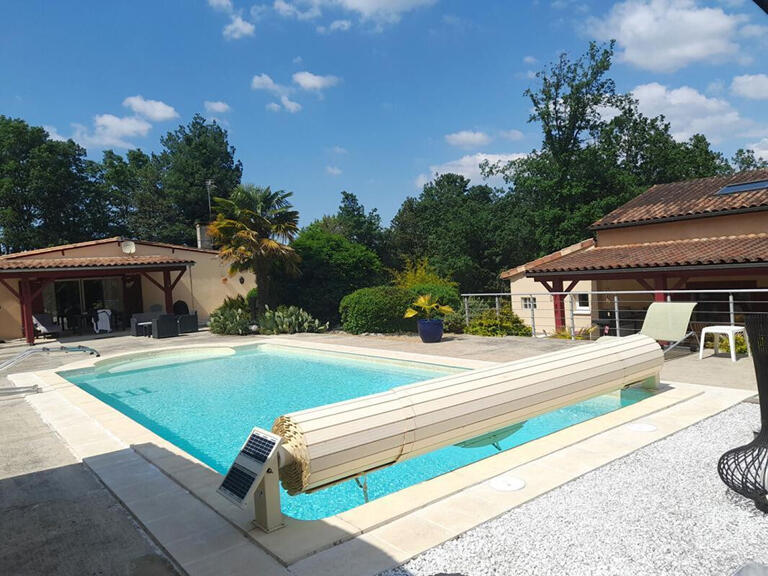 Sale House Chourgnac - 6 bedrooms