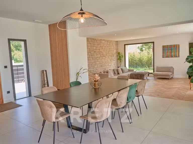 House Chusclan - 4 bedrooms - 190m²
