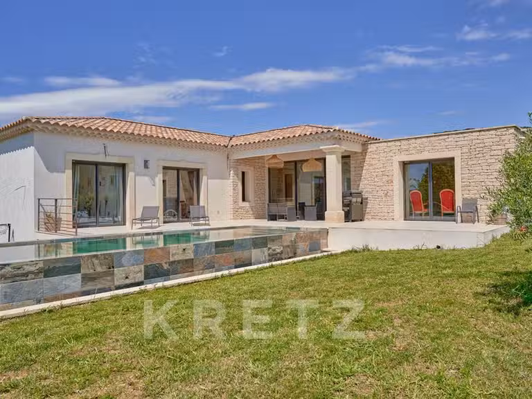 House Chusclan - 4 bedrooms - 190m²