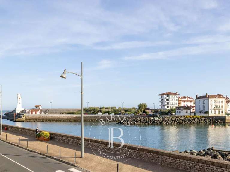 Appartement Ciboure - 4 chambres - 162m²