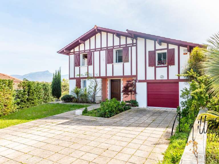 House Ciboure - 4 bedrooms - 234m²