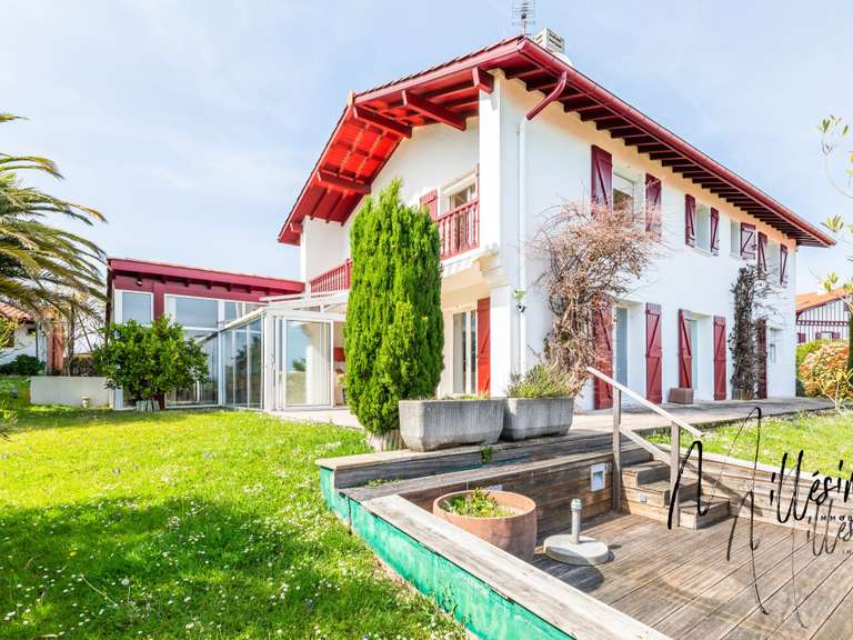 House Ciboure - 4 bedrooms - 234m²