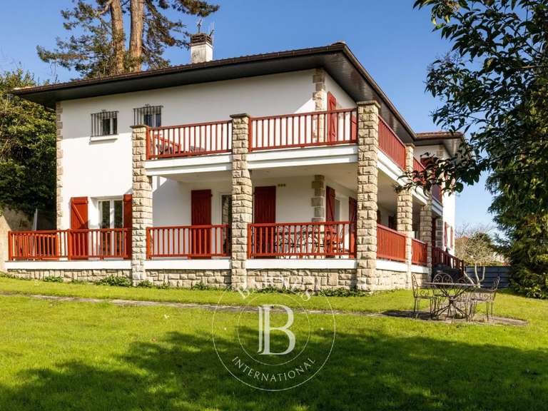 Maison Ciboure - 8 chambres - 300m²