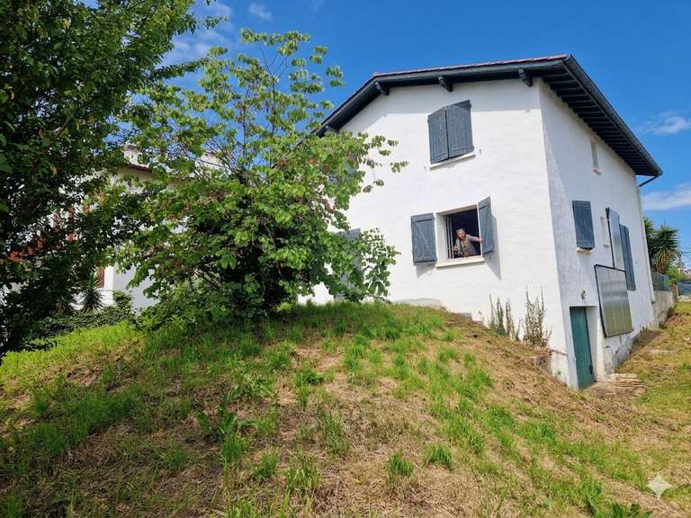 House Ciboure - 8 bedrooms - 137m²