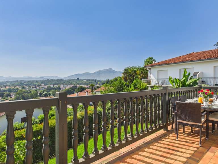 Maison Ciboure - 6 chambres - 205m²