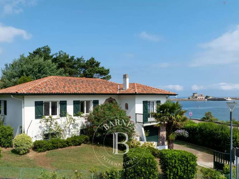 Maison Ciboure - 4 chambres - 246m²