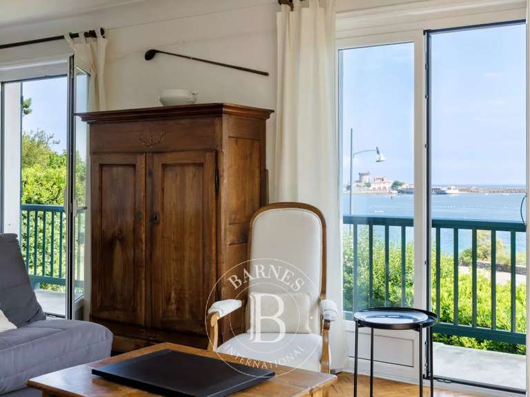Maison Ciboure - 4 chambres - 246m²