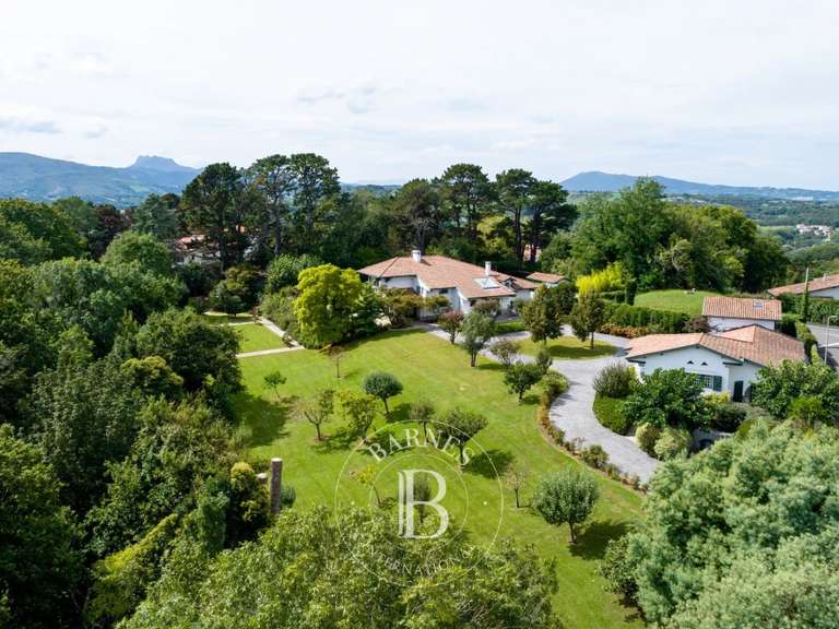 Propriété Ciboure - 7 chambres - 450m²