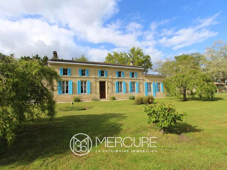 Maison Civrac-de-Blaye - 7 chambres - 320m²