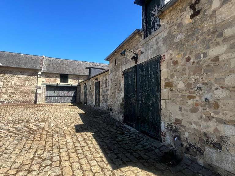 Maison Clacy-et-Thierret - 8 chambres - 278m²
