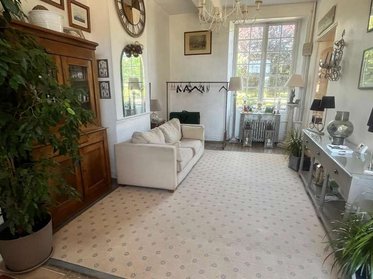 Maison Clacy-et-Thierret - 8 chambres - 278m²
