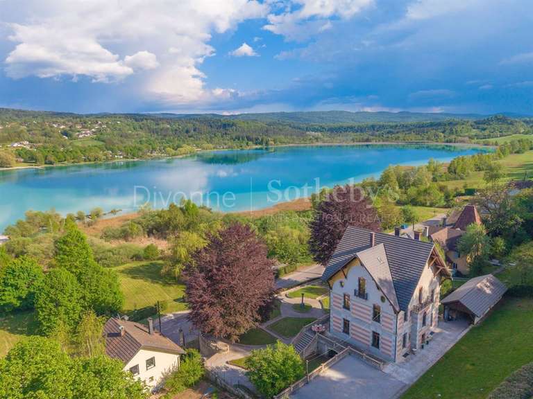 Maison Clairvaux-les-Lacs - 6 chambres - 522m²
