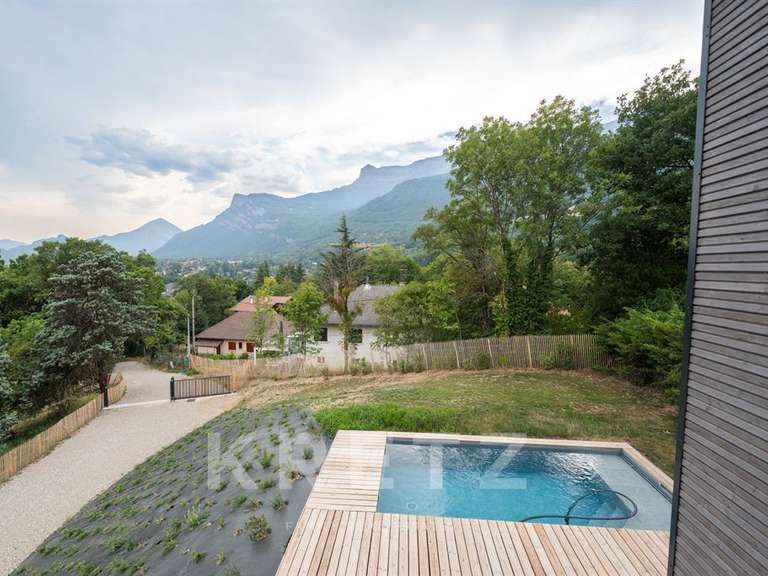 Maison Claix - 248m²