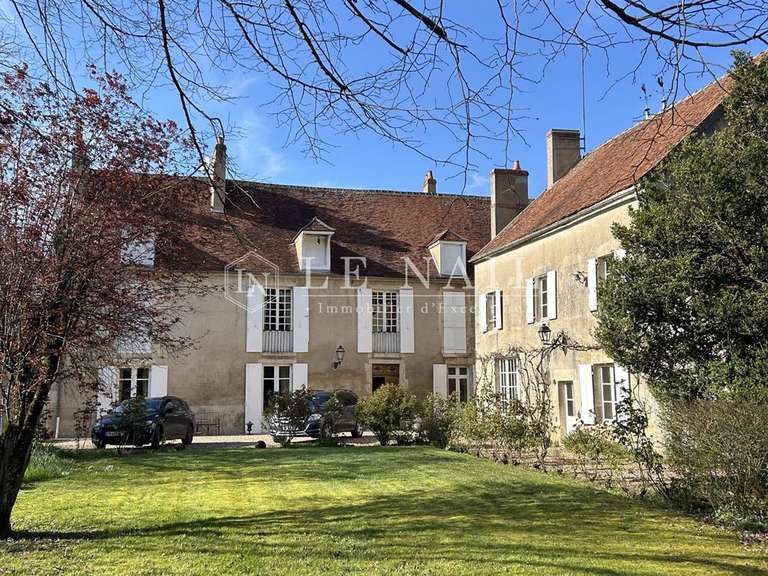 Castle Clamecy - 8 bedrooms - 470m²