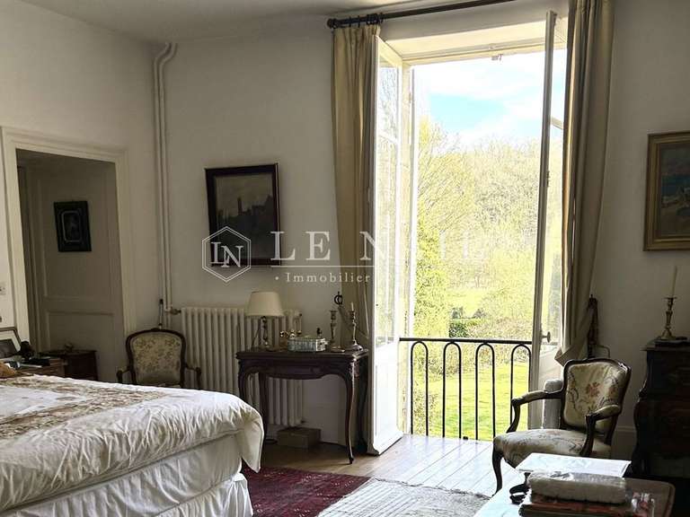 Castle Clamecy - 8 bedrooms - 470m²
