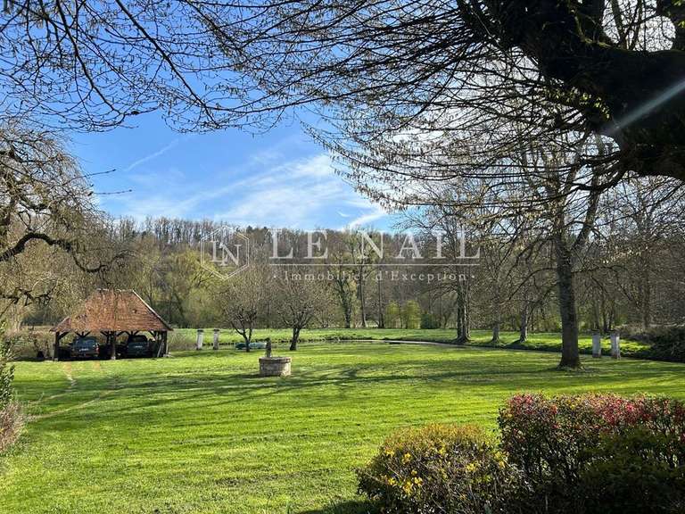 Castle Clamecy - 8 bedrooms - 470m²