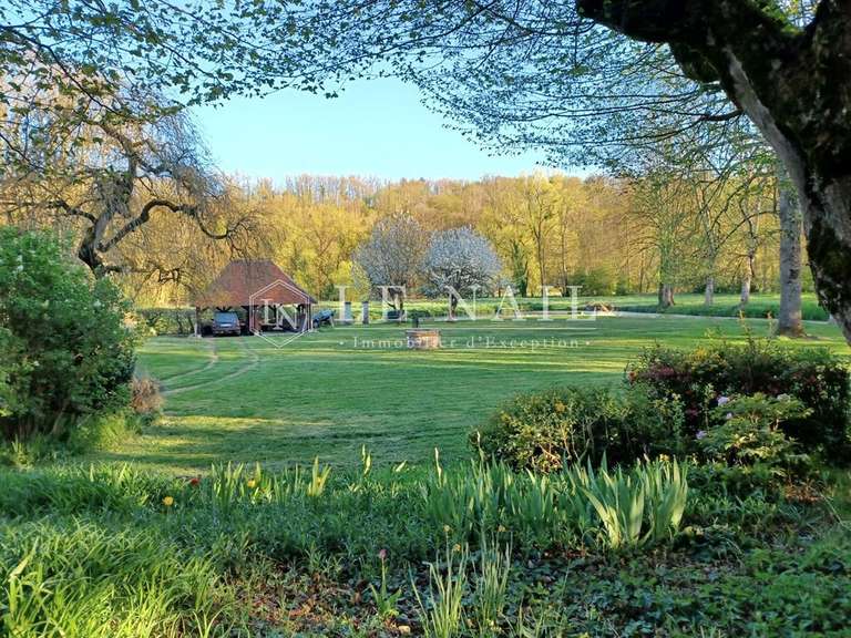 Castle Clamecy - 8 bedrooms - 470m²