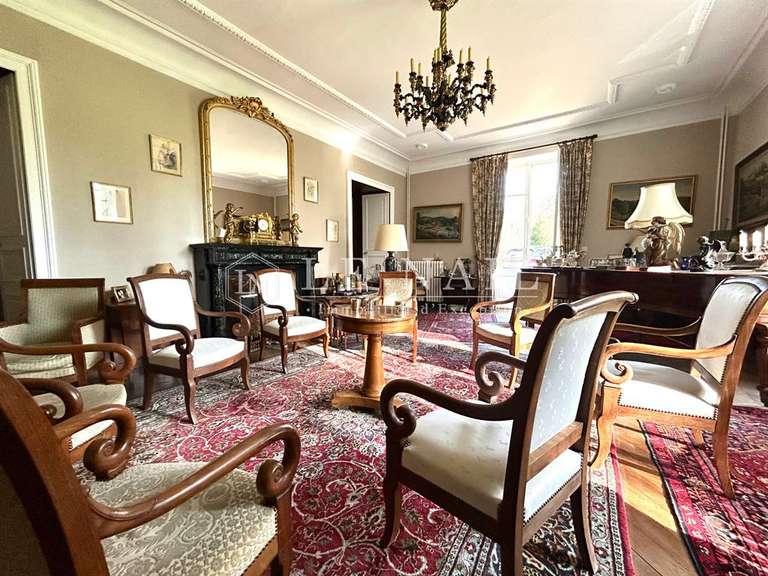 Castle Clamecy - 8 bedrooms - 470m²