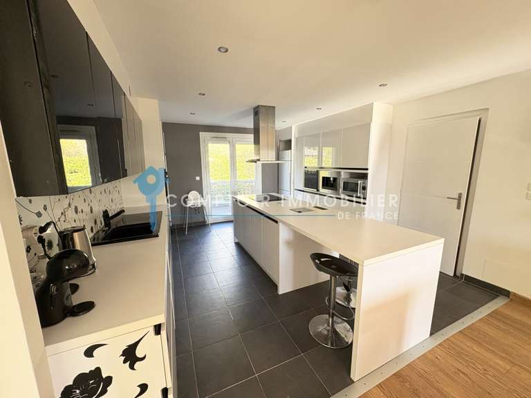 Maison Clapiers - 6 chambres - 233m²