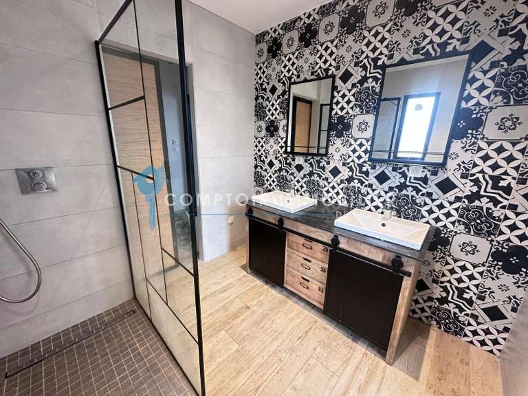 Maison Clapiers - 5 chambres - 188m²