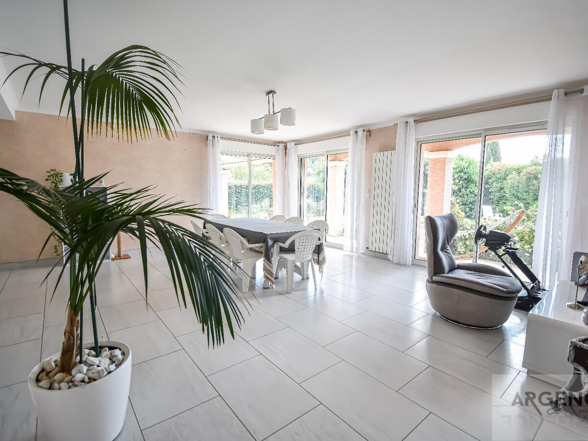 House Clarensac