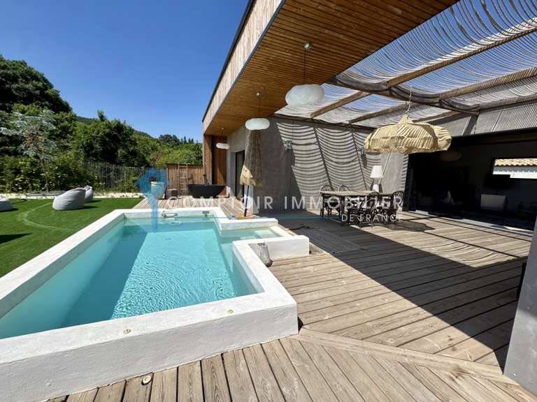 Maison Clarensac - 3 chambres - 120m²