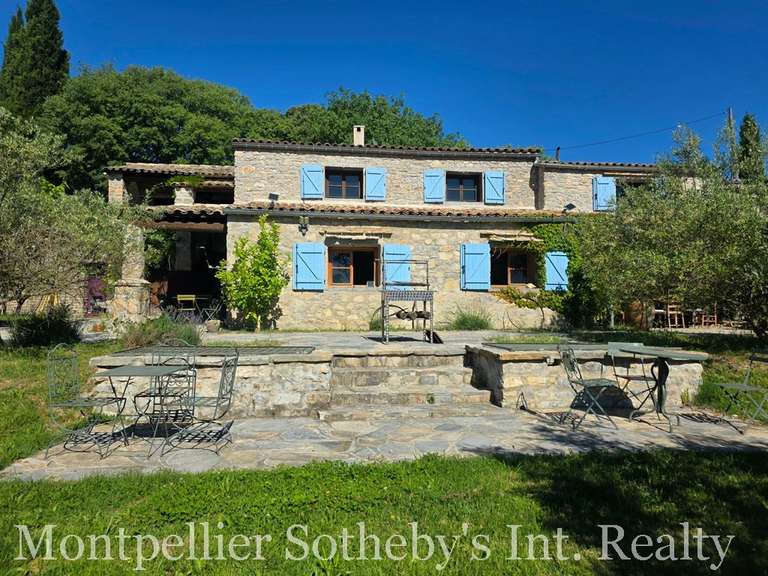 Propriété Claret - 4 chambres - 530m²