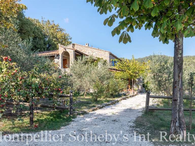 Propriété Claret - 4 chambres - 530m²