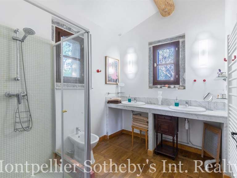 Propriété Claret - 4 chambres - 530m²