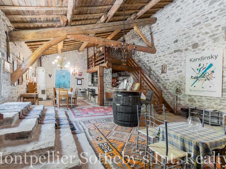 Propriété Claret - 4 chambres - 530m²