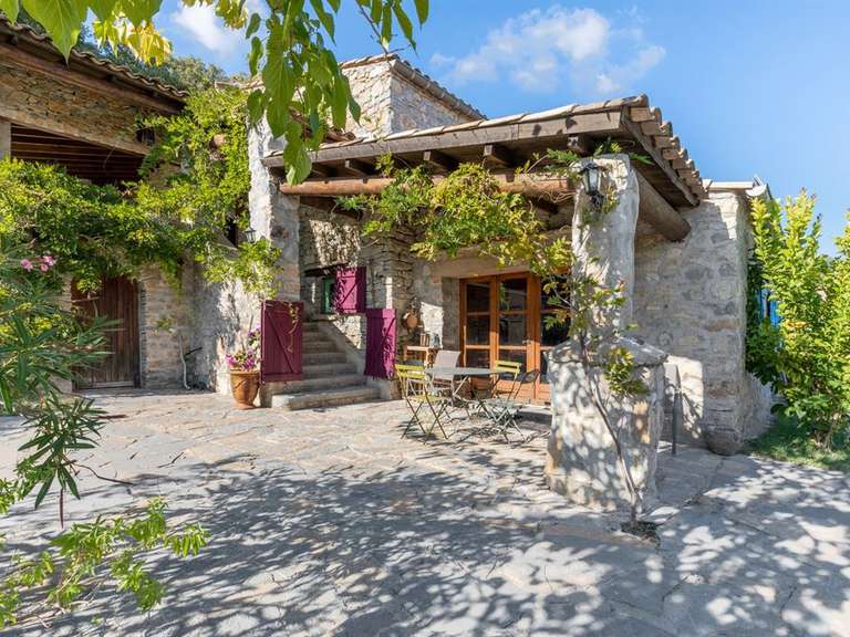 Propriété Claret - 4 chambres - 530m²