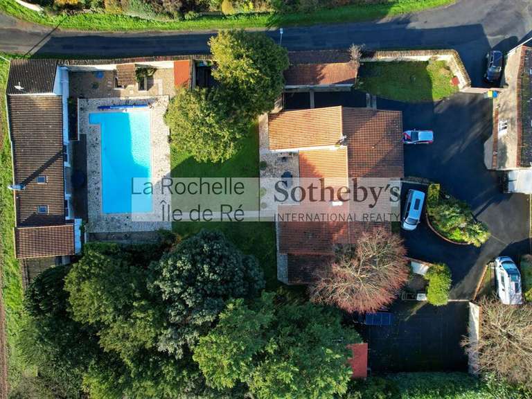 Propriété Clavette - 6 chambres - 338m²