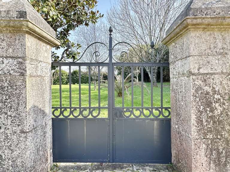 Maison Clermont - 5 chambres - 230m²