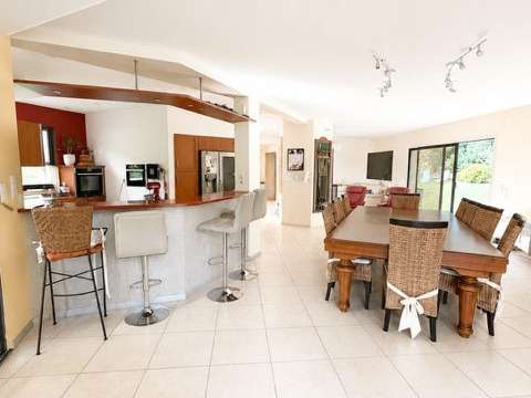 Maison Clermont - 4 chambres - 244m²