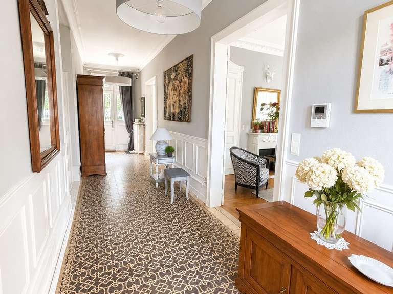 Maison Clermont - 7 chambres - 280m²