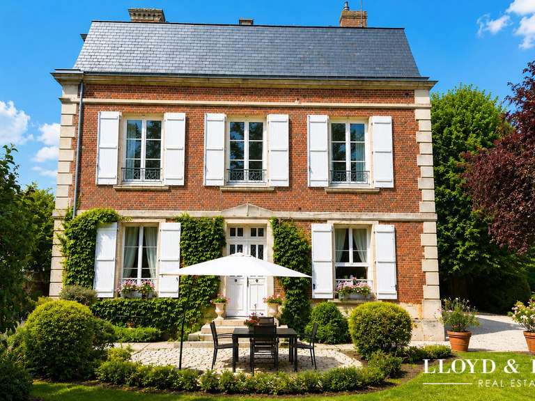 Maison Clermont - 7 chambres - 280m²