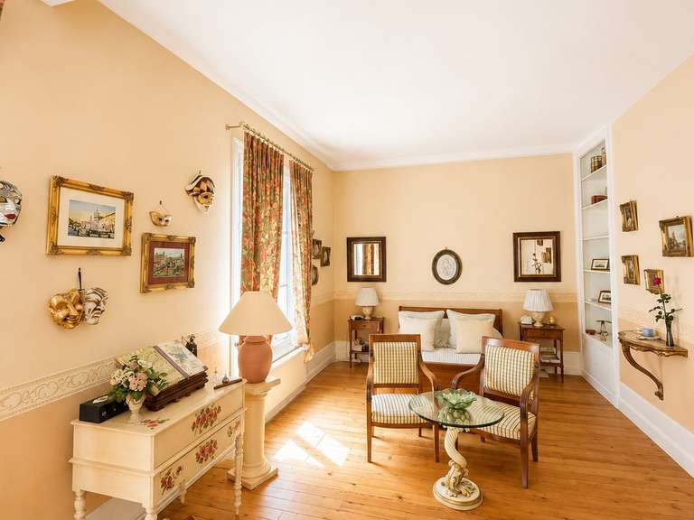 Maison Clermont - 7 chambres - 280m²