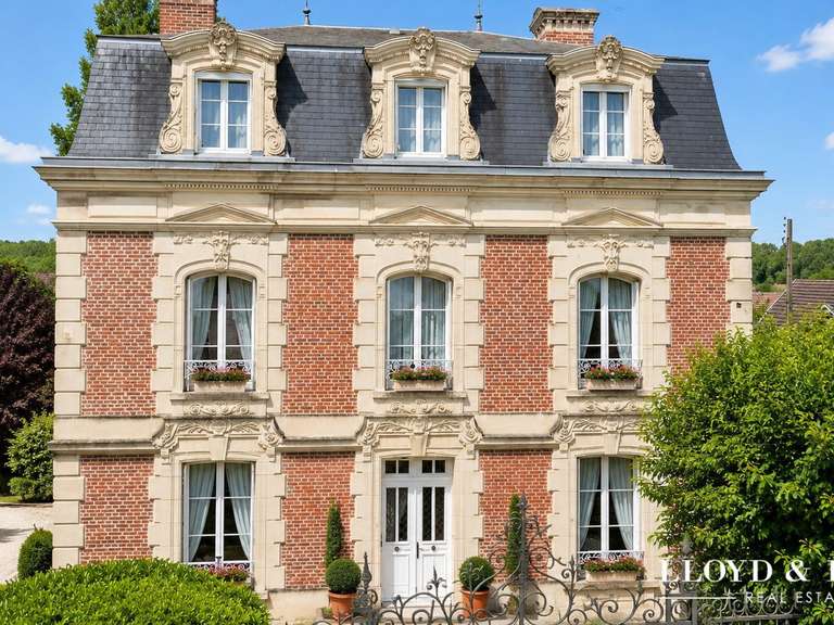 Maison Clermont - 7 chambres - 280m²