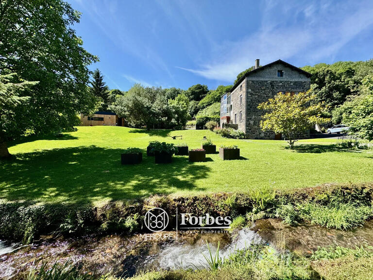 House Clermont-Ferrand - 9 bedrooms - 418m²