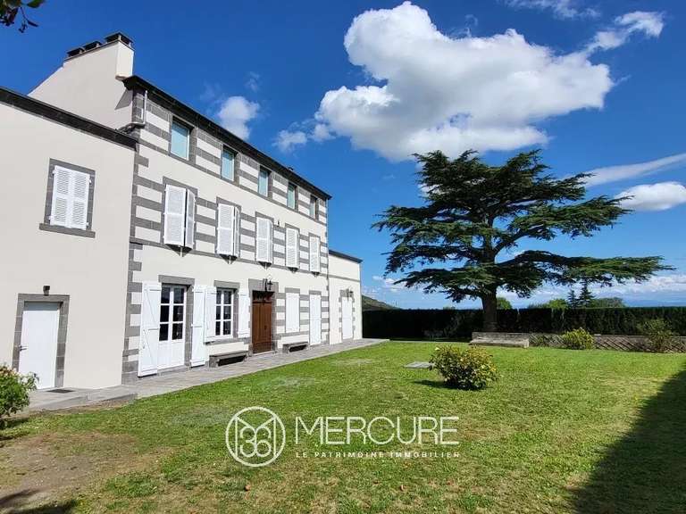 Maison Clermont-Ferrand - 4 chambres - 392m²