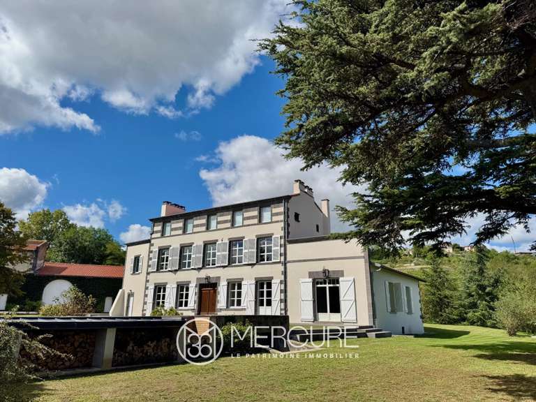 Maison Clermont-Ferrand - 4 chambres - 392m²