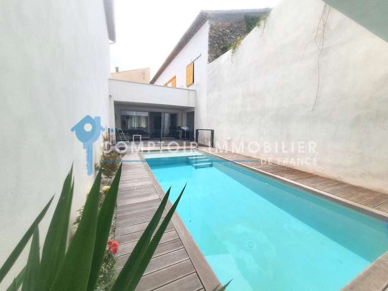 Maison Clermont-l'Hérault - 6 chambres - 300m²