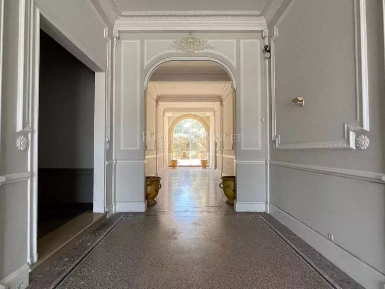 Maison Clermont-l'Hérault - 9 chambres - 570m²
